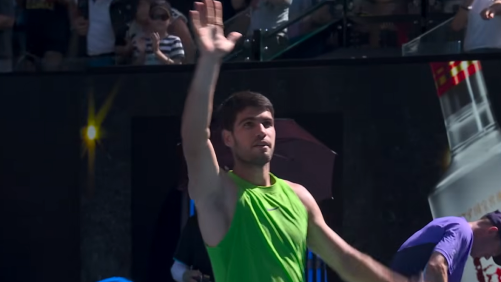 Carlos Alcaraz vs Tommy Paul Australian Open match halted