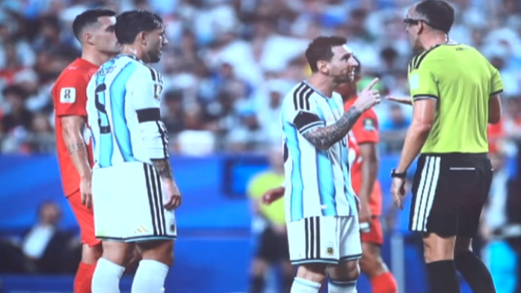 Lionel Messi vs Referee Dispute